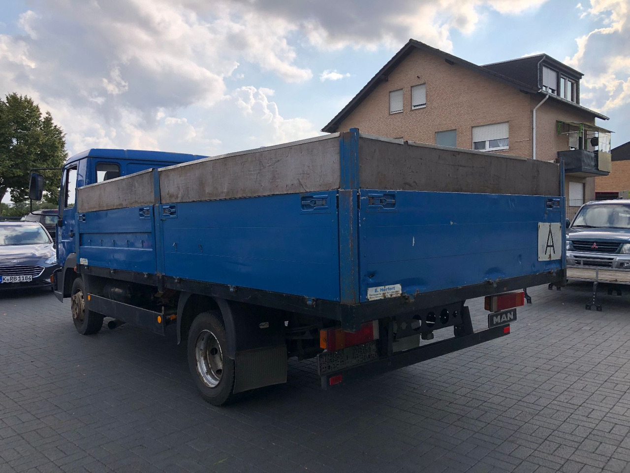 MAN LE 140 C Klima, Tempomat, TÜV 11-2025 - Малотоннажный бортовой грузовик: фото 2 MAN LE 140 C Klima, Tempomat, TÜV 11-2025 - Малотоннажный бортовой грузовик: фото 2