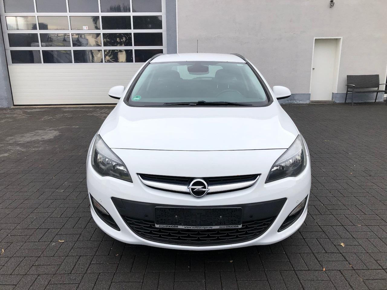 Opel Astra J 1.6 CDTi Sports Tourer Edition - Универсал: фото 5 Opel Astra J 1.6 CDTi Sports Tourer Edition - Универсал: фото 5