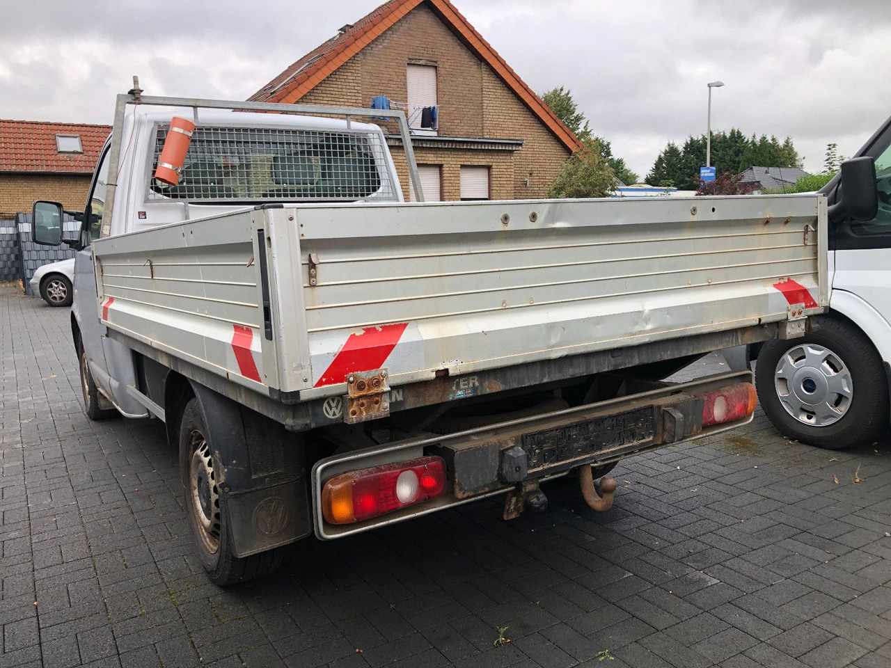 Volkswagen T5 1.9 TDI Transporter Pritsche - Малотоннажный бортовой грузовик: фото 2 Volkswagen T5 1.9 TDI Transporter Pritsche - Малотоннажный бортовой грузовик: фото 2