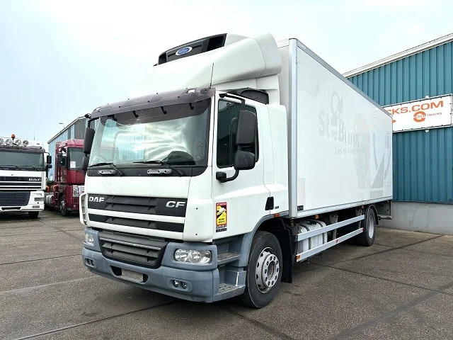 DAF CF 65.250 COOLING TRUCK WITH CARRIER D/E COOLER (EURO 5 / AS-TRONIC / 2.500 KG. LOADING PLATFORM) - Изотермический грузовик: фото 1 DAF CF 65.250 COOLING TRUCK WITH CARRIER D/E COOLER (EURO 5 / AS-TRONIC / 2.500 KG. LOADING PLATFORM) - Изотермический грузовик: фото 1