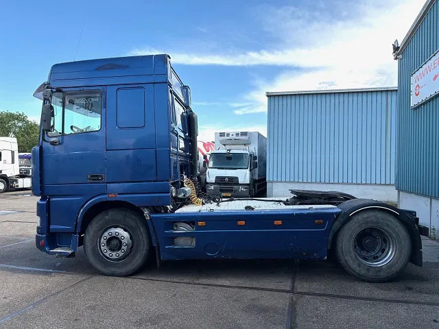 Тягач DAF 95.380 XF SPACECAB (EURO 2 / ZF16 MANUAL GEARBOX / HYDRAULIC KIT / P.T.O. / SIDE SKIRTS / AIRCONDITIONING): фото 5 Тягач DAF 95.380 XF SPACECAB (EURO 2 / ZF16 MANUAL GEARBOX / HYDRAULIC KIT / P.T.O. / SIDE SKIRTS / AIRCONDITIONING): фото 5