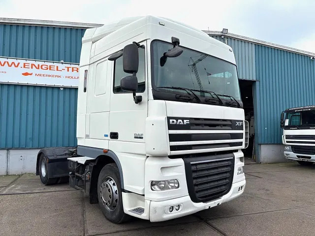 DAF XF 105.460 ATE SPACECAB 4x2 ONLY 835.500 KM (ZF-MANUAL GEARBOX / ZF-INTARDER / AIRCONDITIONING / EURO 5) - Тягач: фото 2 DAF XF 105.460 ATE SPACECAB 4x2 ONLY 835.500 KM (ZF-MANUAL GEARBOX / ZF-INTARDER / AIRCONDITIONING / EURO 5) - Тягач: фото 2