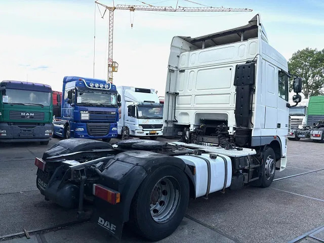 DAF XF 105.460 SPACECAB (ZF-MANUAL GEARBOX / 2x DIESELTANK / MX-ENGINE BRAKE / AIRCONDITIONING / FRIDGE / ETC.) - Тягач: фото 2 DAF XF 105.460 SPACECAB (ZF-MANUAL GEARBOX / 2x DIESELTANK / MX-ENGINE BRAKE / AIRCONDITIONING / FRIDGE / ETC.) - Тягач: фото 2