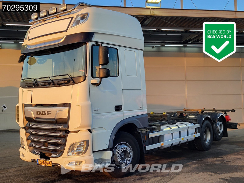 DAF XF 450 XF 6X2 NL-Truck Retarder 2xTanks Lift-axle Standairco ACC Euro 6 - Грузовик-контейнеровоз/ Сменный кузов: фото 1 DAF XF 450 XF 6X2 NL-Truck Retarder 2xTanks Lift-axle Standairco ACC Euro 6 - Грузовик-контейнеровоз/ Сменный кузов: фото 1