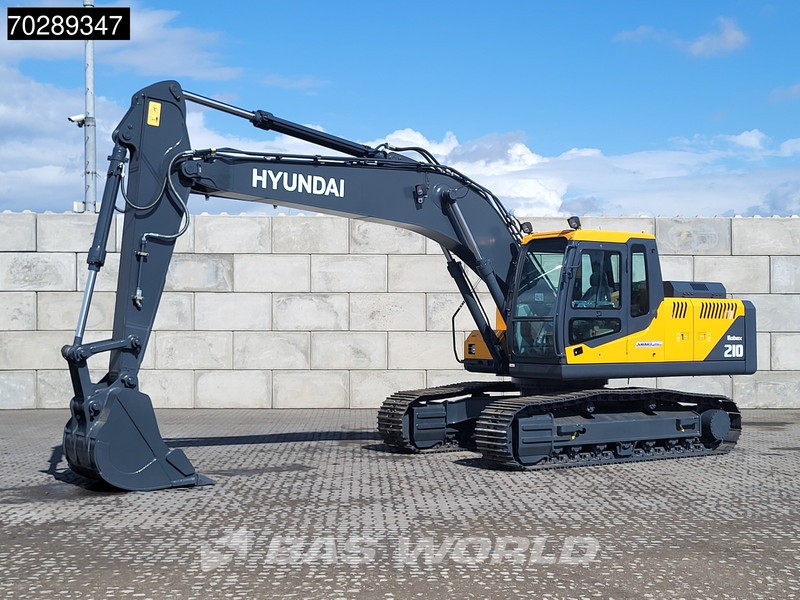 Hyundai R210 - Гусеничный экскаватор: фото 2 Hyundai R210 - Гусеничный экскаватор: фото 2
