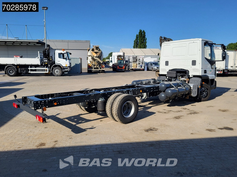 Iveco 120-210L 4X2 NEW 12tons chassis! CNG Engine TELMA Retarder Manual Euro 6 - Грузовик-шасси: фото 5 Iveco 120-210L 4X2 NEW 12tons chassis! CNG Engine TELMA Retarder Manual Euro 6 - Грузовик-шасси: фото 5