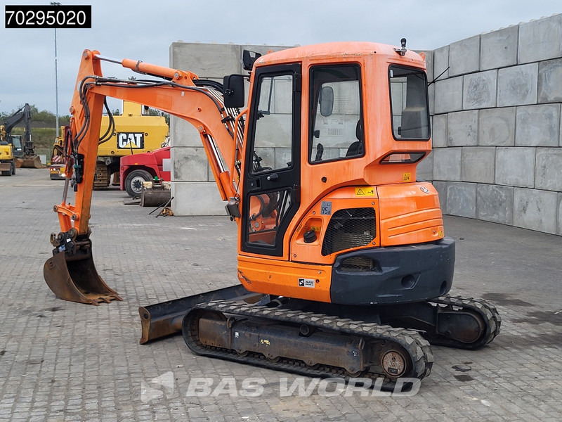 Kubota U35 -3a3 - Мини-экскаватор: фото 3 Kubota U35 -3a3 - Мини-экскаватор: фото 3