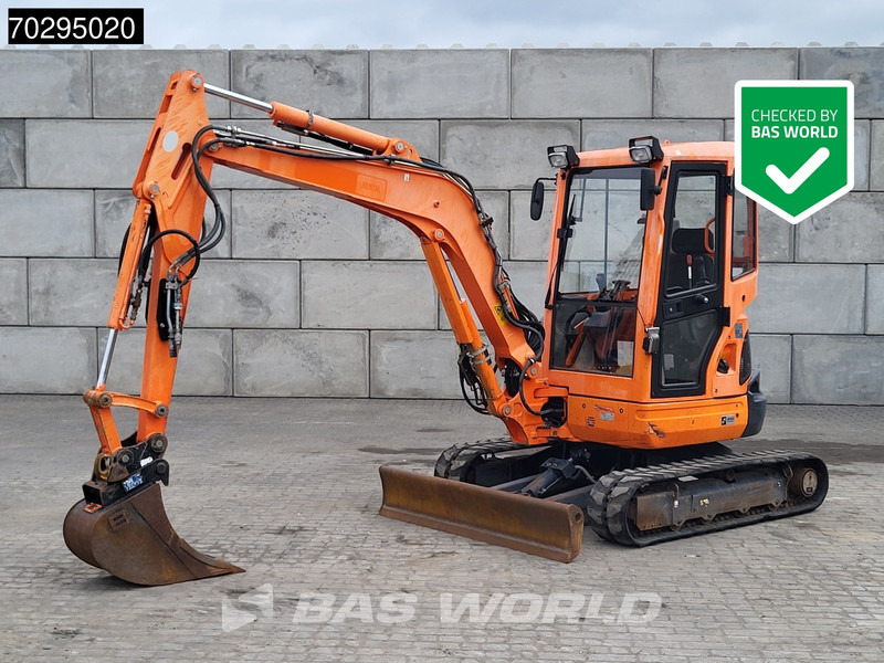 Kubota U35 -3a3 - Мини-экскаватор: фото 1 Kubota U35 -3a3 - Мини-экскаватор: фото 1