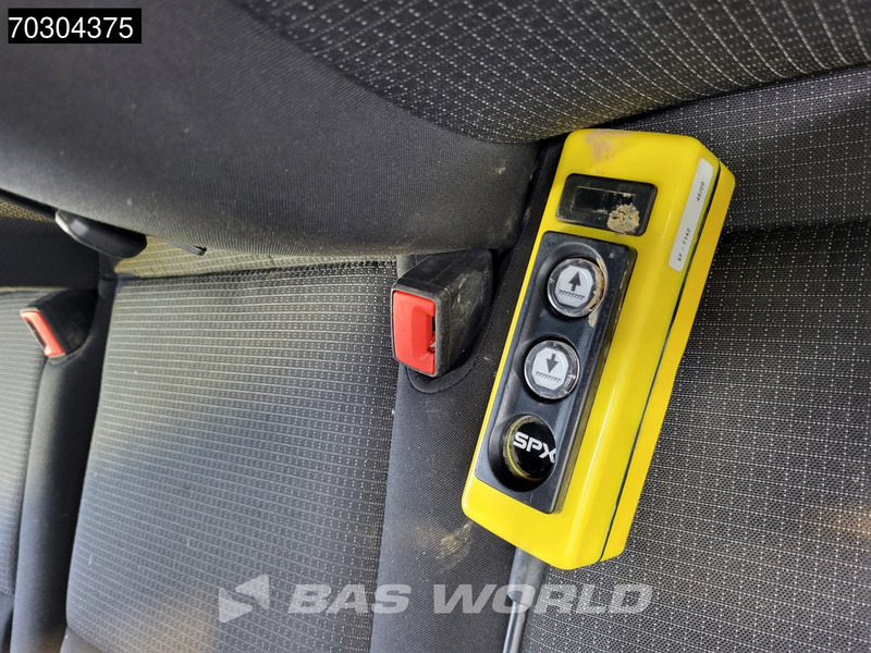 Малотоннажный бортовой грузовик MAN TGE 5.120 Open Laadbak met Kist Dubbel Cabine 3,5t Trekhaak Navi Camera Airco Cruise Euro6 Pritsche Pickup Open Box A/C Towbar Cruise cont: фото 20 Малотоннажный бортовой грузовик MAN TGE 5.120 Open Laadbak met Kist Dubbel Cabine 3,5t Trekhaak Navi Camera Airco Cruise Euro6 Pritsche Pickup Open Box A/C Towbar Cruise cont: фото 20