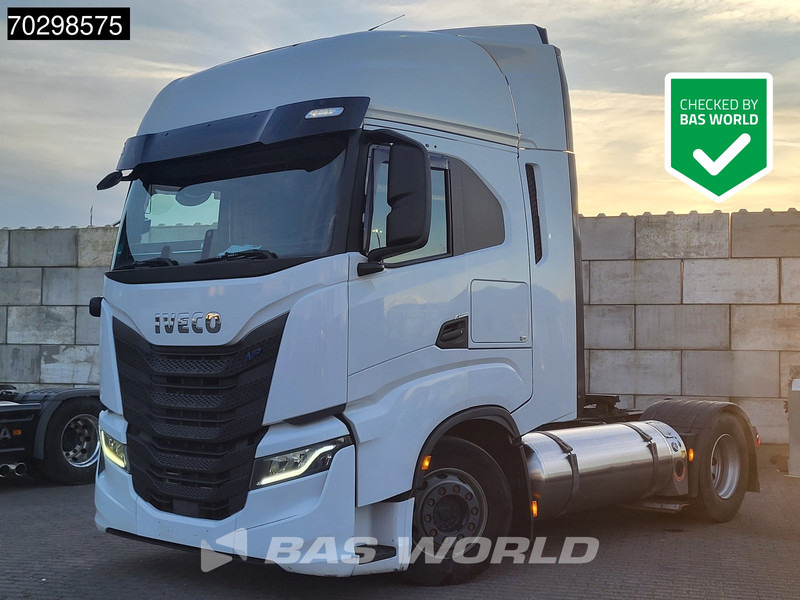Iveco S-Way 460 4X2 LNG! Retarder 2x Tanks Standklima - Тягач: фото 1 Iveco S-Way 460 4X2 LNG! Retarder 2x Tanks Standklima - Тягач: фото 1