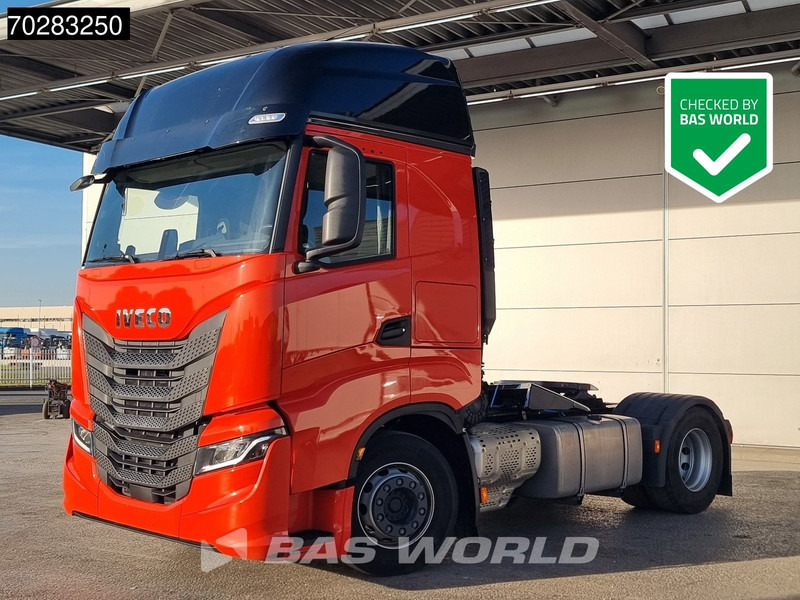 Iveco S-Way 490 4X2 DAMAGED! chassis bent 2x Tanks LED Navi Euro 6 - Тягач: фото 1 Iveco S-Way 490 4X2 DAMAGED! chassis bent 2x Tanks LED Navi Euro 6 - Тягач: фото 1