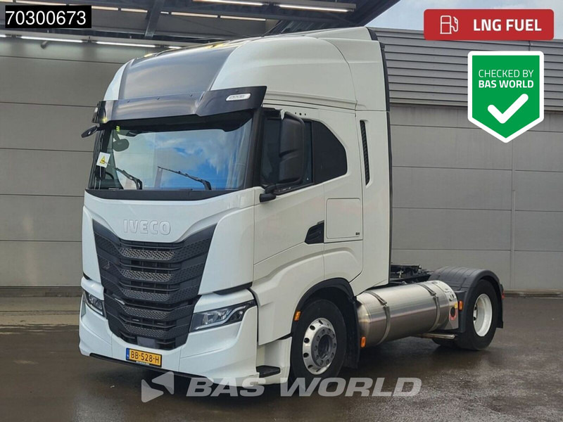 Iveco S-Way NP 460 4X2 LNG! Retarder Standairco 2xTanks Navi LED Euro 6 - Тягач: фото 1 Iveco S-Way NP 460 4X2 LNG! Retarder Standairco 2xTanks Navi LED Euro 6 - Тягач: фото 1