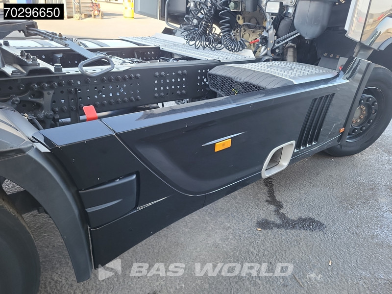 Тягач Mercedes-Benz Actros 1848 4X2 BigSpace Retarder Standklima MirrorCam ACC Xenon Euro 6: фото 13 Тягач Mercedes-Benz Actros 1848 4X2 BigSpace Retarder Standklima MirrorCam ACC Xenon Euro 6: фото 13