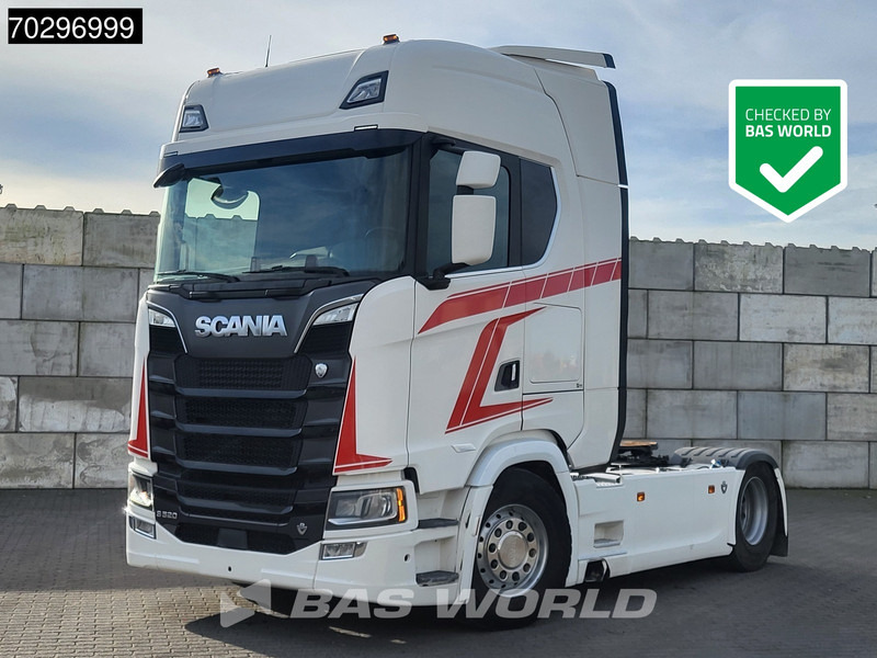 Scania S520 4X2 Retarder 2xTanks Standklima ACC Euro 6 - Тягач: фото 1 Scania S520 4X2 Retarder 2xTanks Standklima ACC Euro 6 - Тягач: фото 1