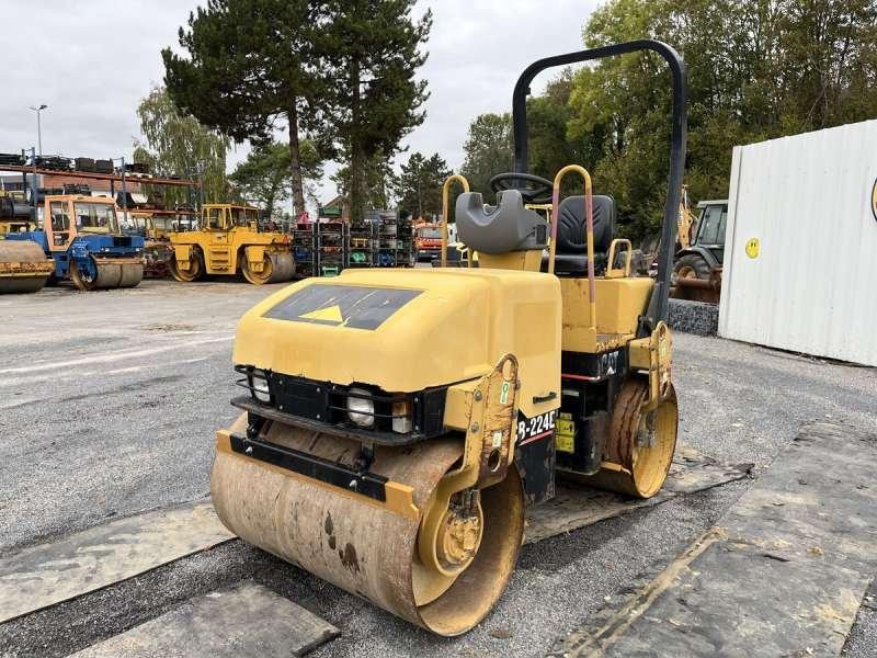 Caterpillar CB-224E - Дорожный каток: фото 2 Caterpillar CB-224E - Дорожный каток: фото 2