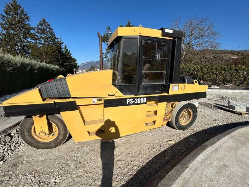 Caterpillar PS300B - Пневмоколесный каток: фото 3 Caterpillar PS300B - Пневмоколесный каток: фото 3
