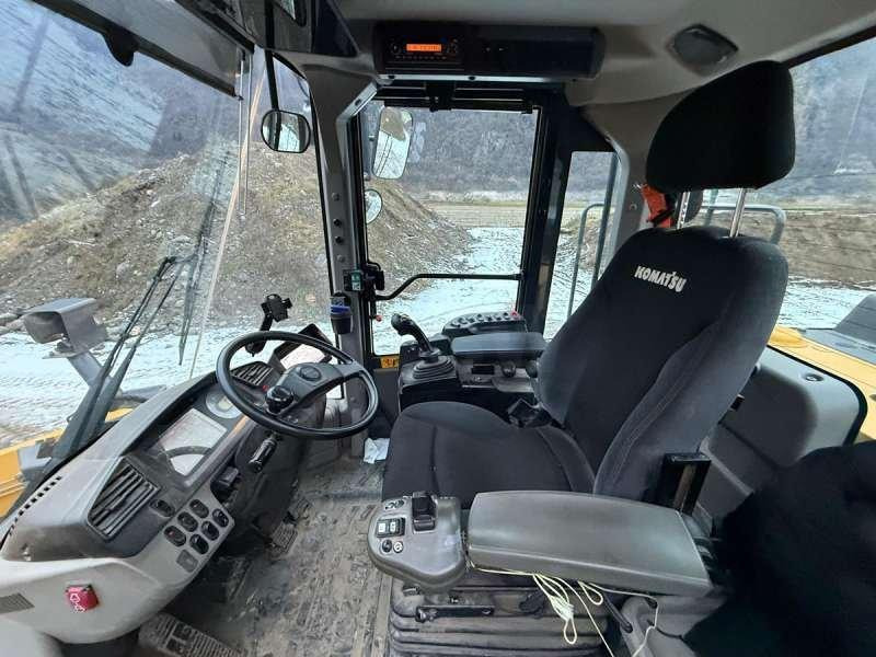 Колёсный погрузчик Komatsu WA380-8: фото 11 Колёсный погрузчик Komatsu WA380-8: фото 11