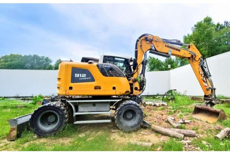 Liebherr A912 COMPACT - Колёсный экскаватор: фото 2 Liebherr A912 COMPACT - Колёсный экскаватор: фото 2