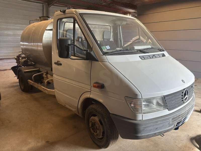 Mercedes 410 A EMULSION + TREMI GRAVILLON - Гудронатор: фото 1 Mercedes 410 A EMULSION + TREMI GRAVILLON - Гудронатор: фото 1