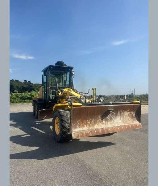 New Holland F106.6A 6X6 MACHINE SUISSE - Грейдер: фото 3 New Holland F106.6A 6X6 MACHINE SUISSE - Грейдер: фото 3