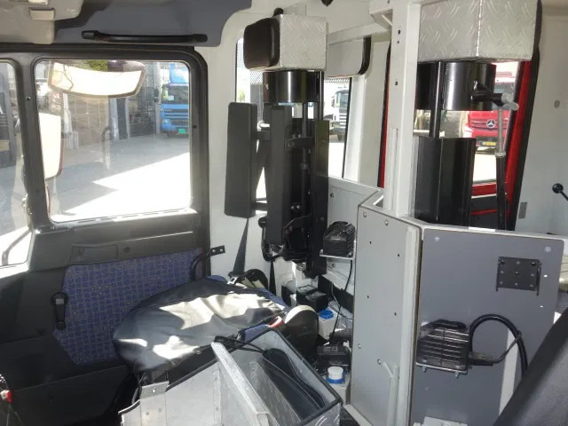 Пожарная машина MAN LE 220C GODIVA POMP 2000 LITER TANK,MANUAL GEARBOX: фото 17 Пожарная машина MAN LE 220C GODIVA POMP 2000 LITER TANK,MANUAL GEARBOX: фото 17