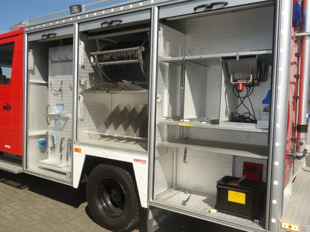 Пожарная машина MAN LE 220C GODIVA POMP 2000 LITER TANK,MANUAL GEARBOX: фото 14 Пожарная машина MAN LE 220C GODIVA POMP 2000 LITER TANK,MANUAL GEARBOX: фото 14