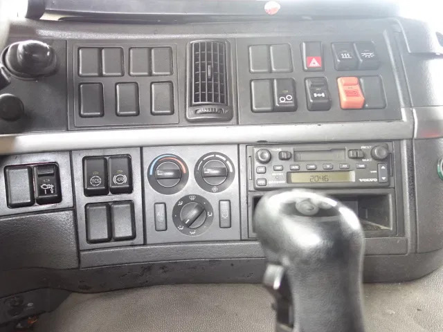 Volvo FM 12 18500liter tank,AIRCO,MANUAL GEARBOX - Грузовик-цистерна: фото 4 Volvo FM 12 18500liter tank,AIRCO,MANUAL GEARBOX - Грузовик-цистерна: фото 4