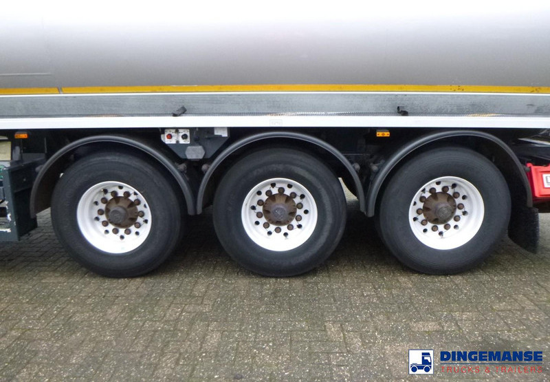 COBO Fuel tank alu 43.3 m3 / 1 comp + pump - Полуприцеп-цистерна: фото 5 COBO Fuel tank alu 43.3 m3 / 1 comp + pump - Полуприцеп-цистерна: фото 5