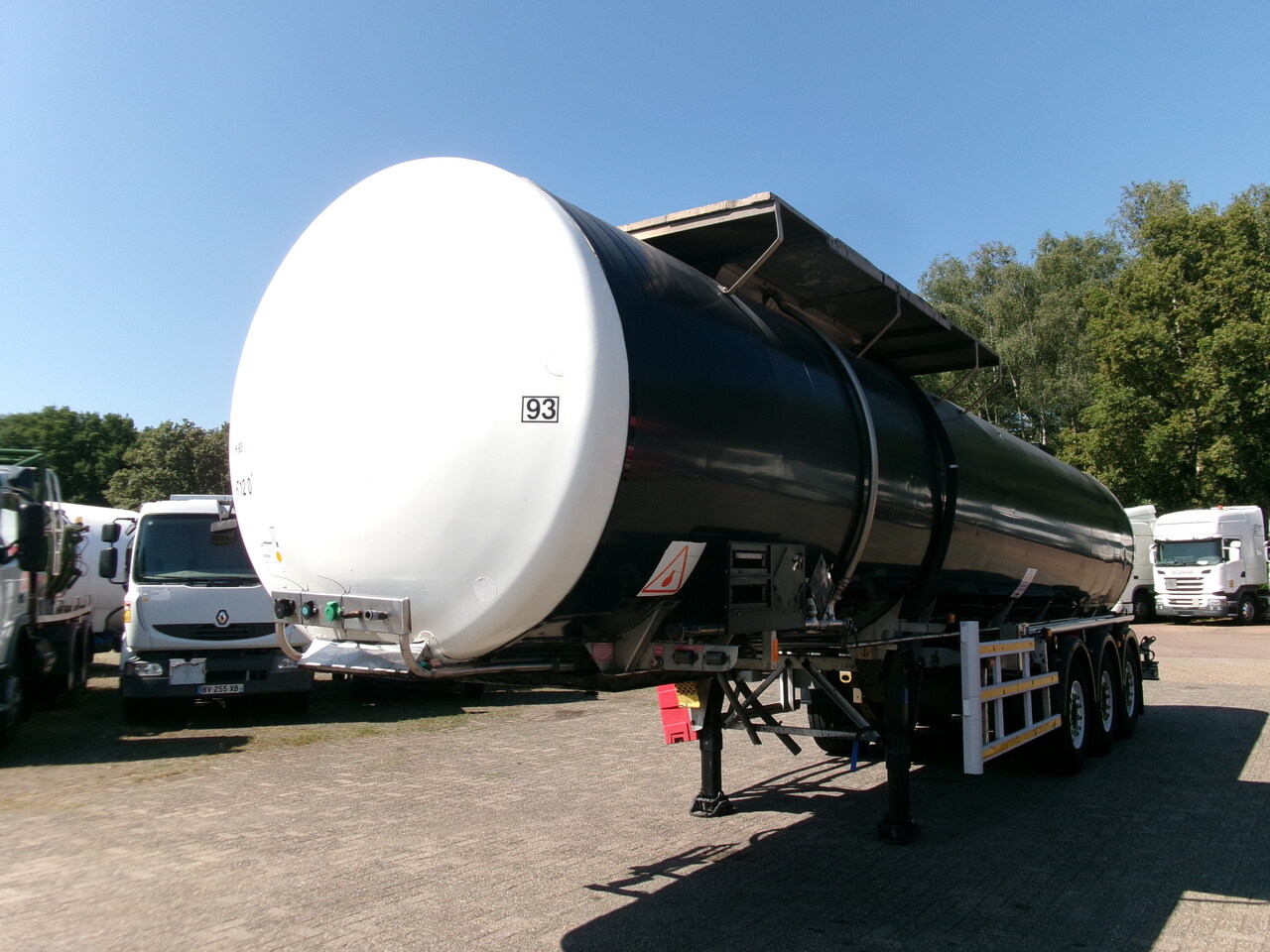 Полуприцеп-цистерна для транспортировки битума Clayton Bitumen tank inox 33 m3 / 1 comp + ADR: фото 1