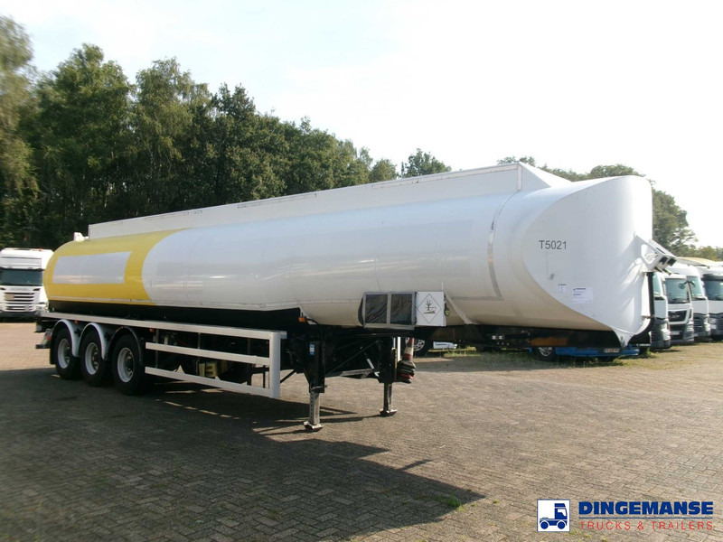 Lakeland Fuel tank alu 43 m3 / 6 comp - Полуприцеп-цистерна: фото 2 Lakeland Fuel tank alu 43 m3 / 6 comp - Полуприцеп-цистерна: фото 2