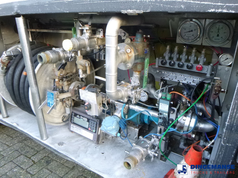 Грузовик-цистерна Volvo FL 260 4x2 gas tank 13.9 m3: фото 16