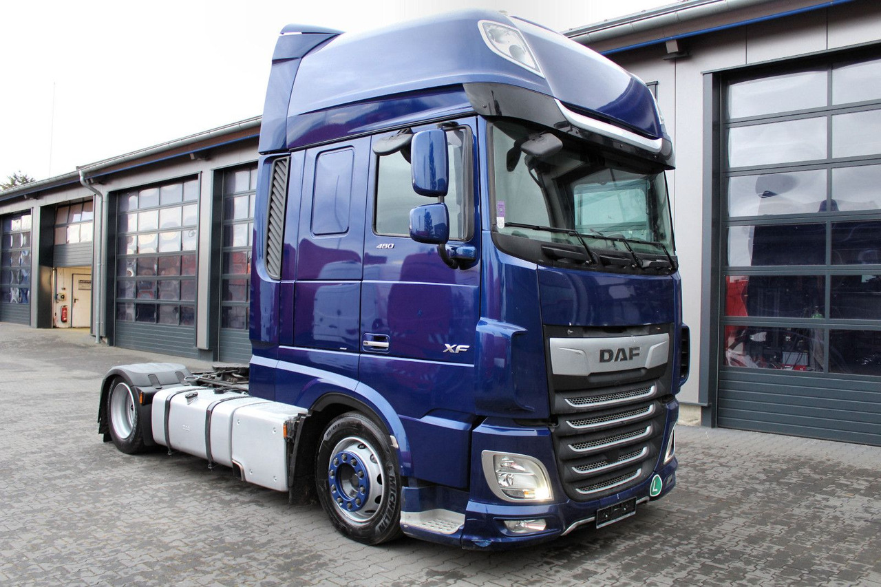 DAF XF 480 FT 4x2 SZM Lowliner !!! TOP !!! - Тягач: фото 2 DAF XF 480 FT 4x2 SZM Lowliner !!! TOP !!! - Тягач: фото 2