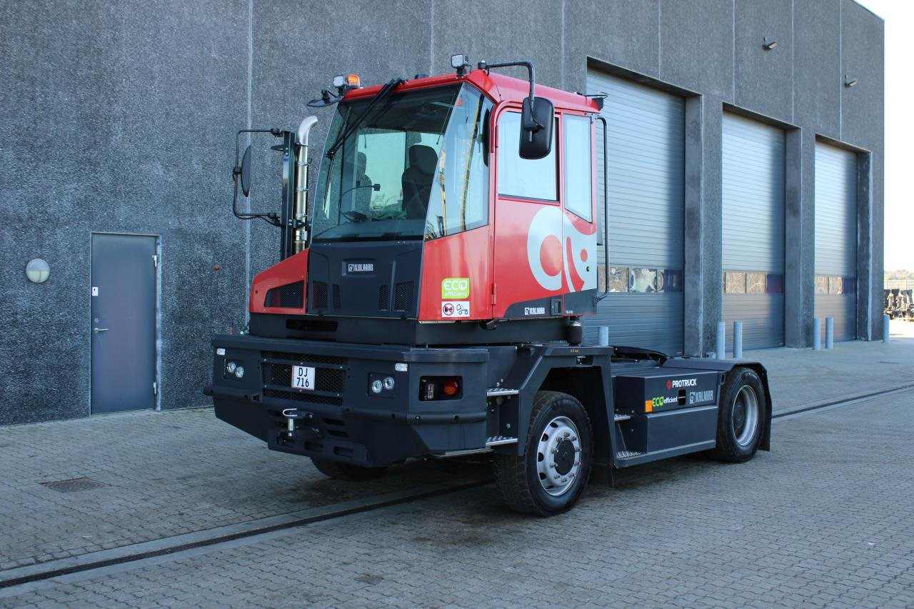 Kalmar TRL618I 4X4 - Терминальный тягач: фото 2 Kalmar TRL618I 4X4 - Терминальный тягач: фото 2