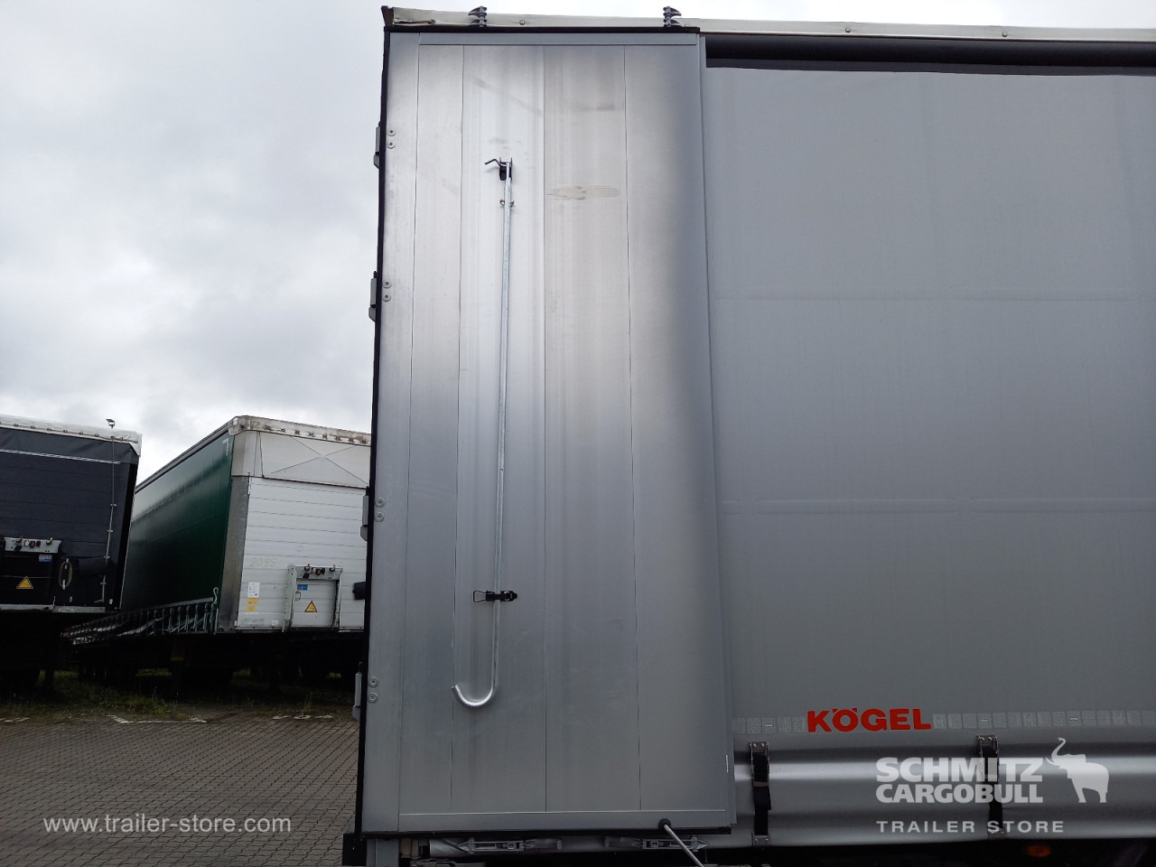 KOEGEL Auflieger Curtainsider Mega - Тентованный полуприцеп: фото 3 KOEGEL Auflieger Curtainsider Mega - Тентованный полуприцеп: фото 3