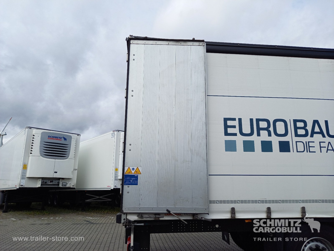 SCHMITZ Auflieger Curtainsider Standard - Тентованный полуприцеп: фото 3 SCHMITZ Auflieger Curtainsider Standard - Тентованный полуприцеп: фото 3