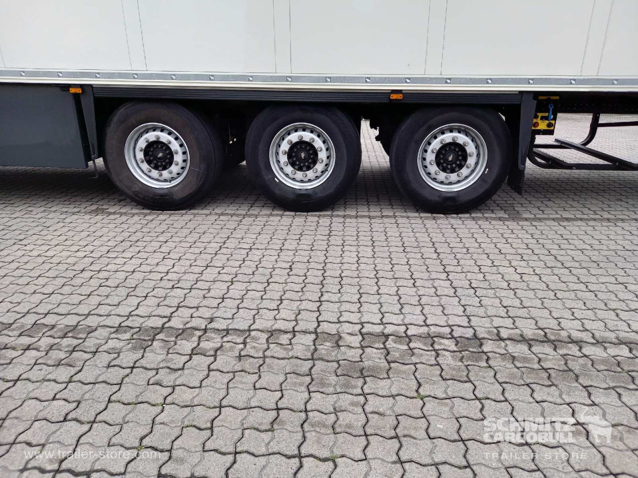 SCHMITZ Auflieger Tiefkühler Standard Double deck - Изотермический полуприцеп: фото 2 SCHMITZ Auflieger Tiefkühler Standard Double deck - Изотермический полуприцеп: фото 2