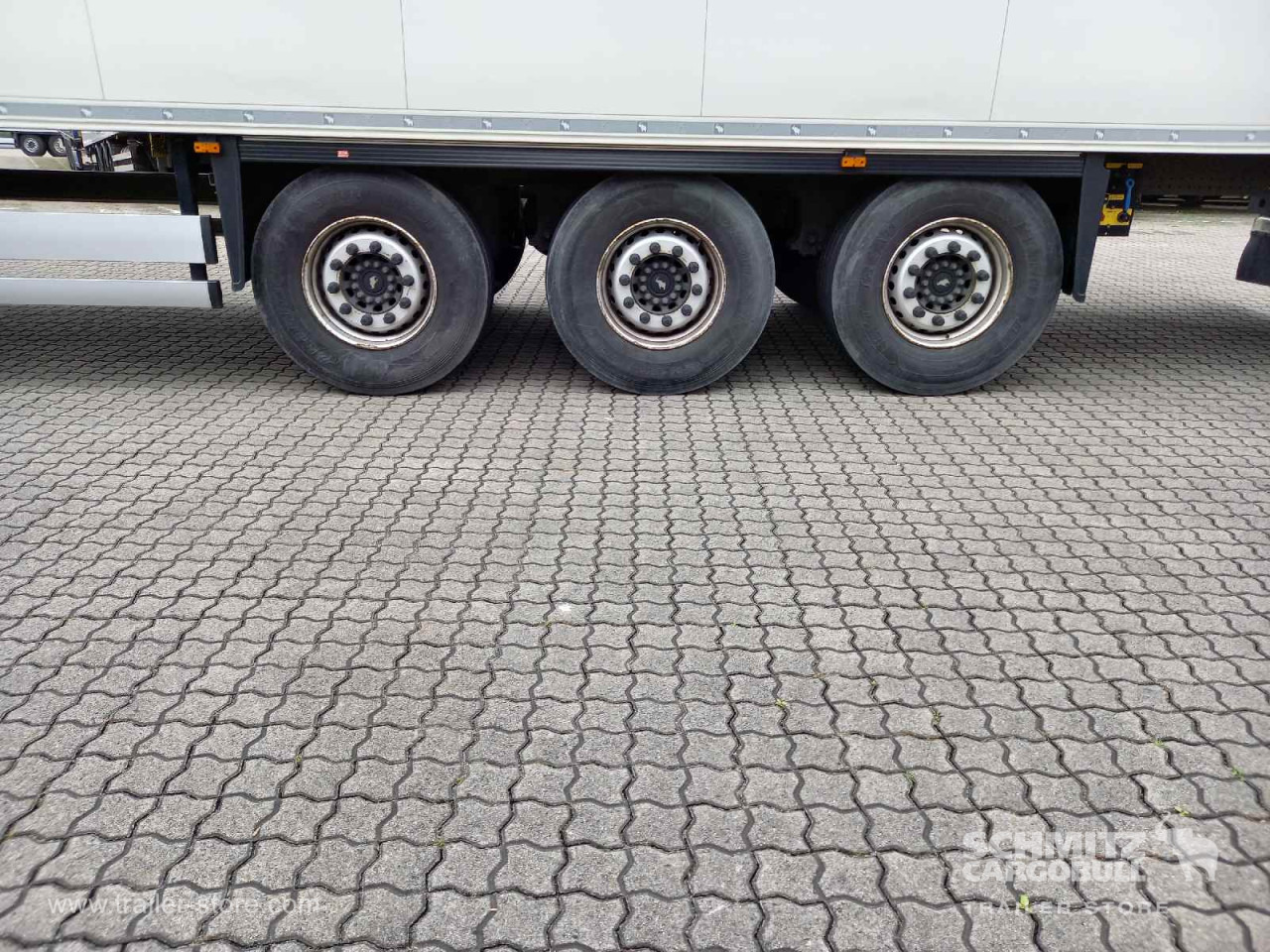 SCHMITZ Auflieger Tiefkühler Standard - Изотермический полуприцеп: фото 2 SCHMITZ Auflieger Tiefkühler Standard - Изотермический полуприцеп: фото 2