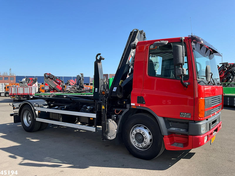 DAF FA 75.290 ATI Hiab 11 Tonmeter laadkraan Just 84.508 km! - Крюковой мультилифт, Автоманипулятор: фото 4 DAF FA 75.290 ATI Hiab 11 Tonmeter laadkraan Just 84.508 km! - Крюковой мультилифт, Автоманипулятор: фото 4