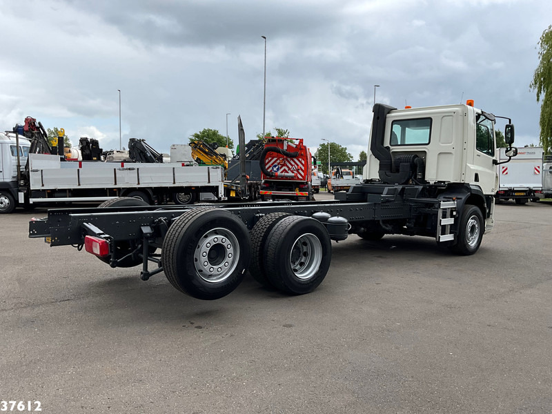 DAF FAN CF 330 Euro 6 Chassis cabine met kraanponton! Just 102.023 km! - Грузовик-шасси: фото 4 DAF FAN CF 330 Euro 6 Chassis cabine met kraanponton! Just 102.023 km! - Грузовик-шасси: фото 4