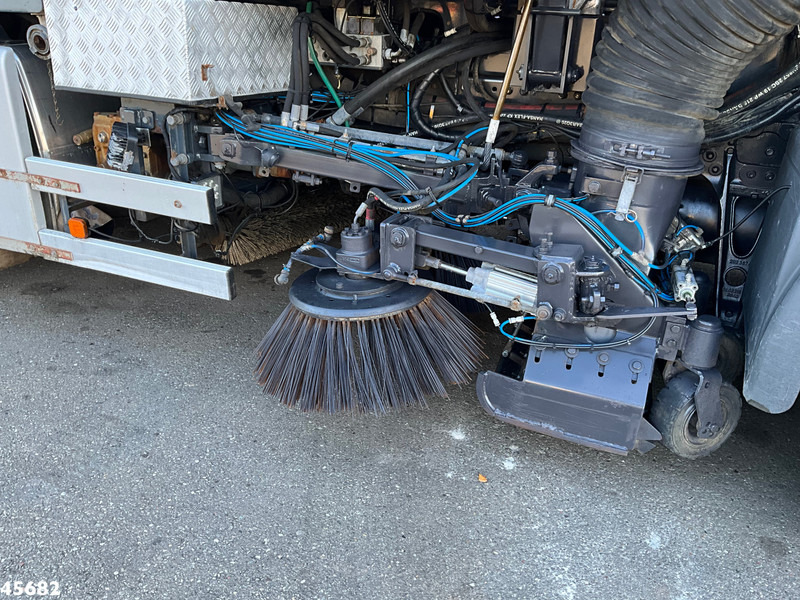 MAN TGS 18.320 Manual Gearbox Brock Wegdekreinger links en rechtsvegend! в лизинг MAN TGS 18.320 Manual Gearbox Brock Wegdekreinger links en rechtsvegend!: фото 13