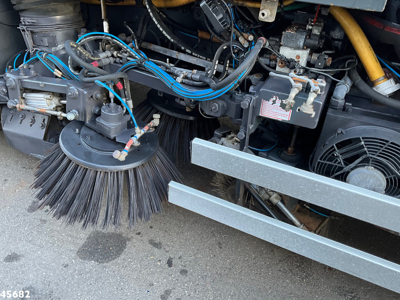 MAN TGS 18.320 Manual Gearbox Brock Wegdekreinger links en rechtsvegend! в лизинг MAN TGS 18.320 Manual Gearbox Brock Wegdekreinger links en rechtsvegend!: фото 12