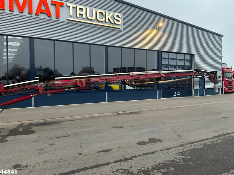 Mercedes-Benz Arocs 3243 Euro 6 8x4 Betonmixer 8m³ + transportband Just 99.142 Km! - Автобетоносмеситель: фото 4 Mercedes-Benz Arocs 3243 Euro 6 8x4 Betonmixer 8m³ + transportband Just 99.142 Km! - Автобетоносмеситель: фото 4