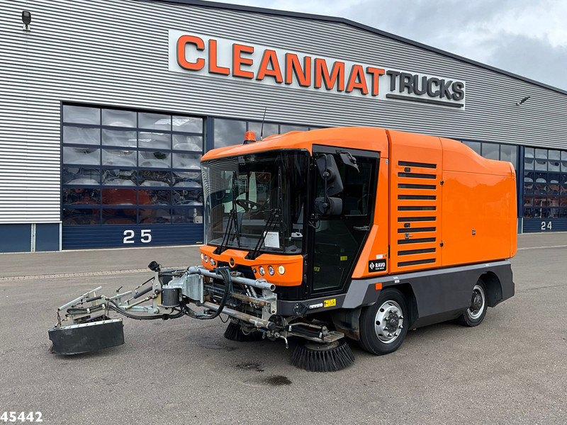 Ravo 540 CD Euro 6 with 3-rd brush - Подметально-уборочная машина: фото 3 Ravo 540 CD Euro 6 with 3-rd brush - Подметально-уборочная машина: фото 3