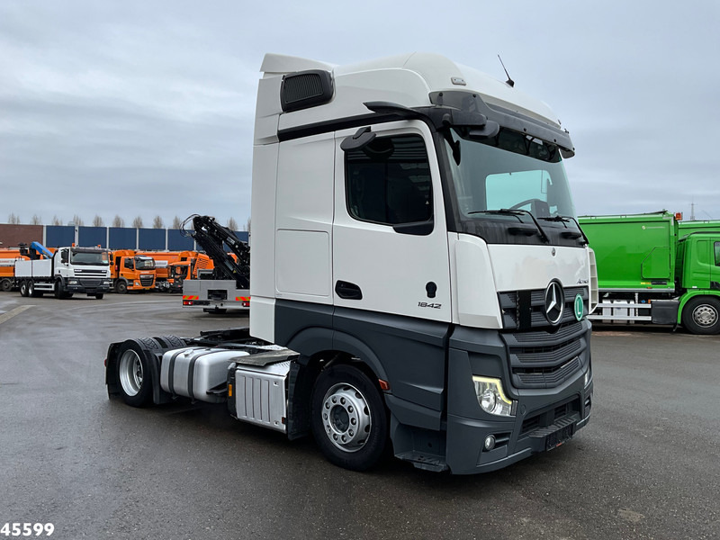 Mercedes-Benz Actros 1842 Mega GigaSpace MirrorCam - Тягач: фото 3 Mercedes-Benz Actros 1842 Mega GigaSpace MirrorCam - Тягач: фото 3