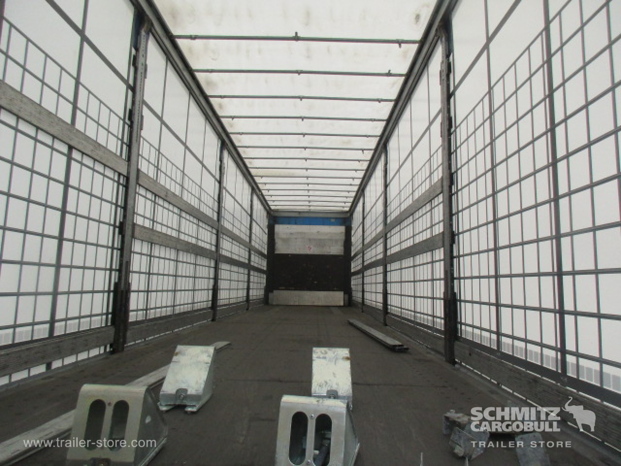 SCHMITZ Curtainsider Standard - Тентованный полуприцеп: фото 2 SCHMITZ Curtainsider Standard - Тентованный полуприцеп: фото 2
