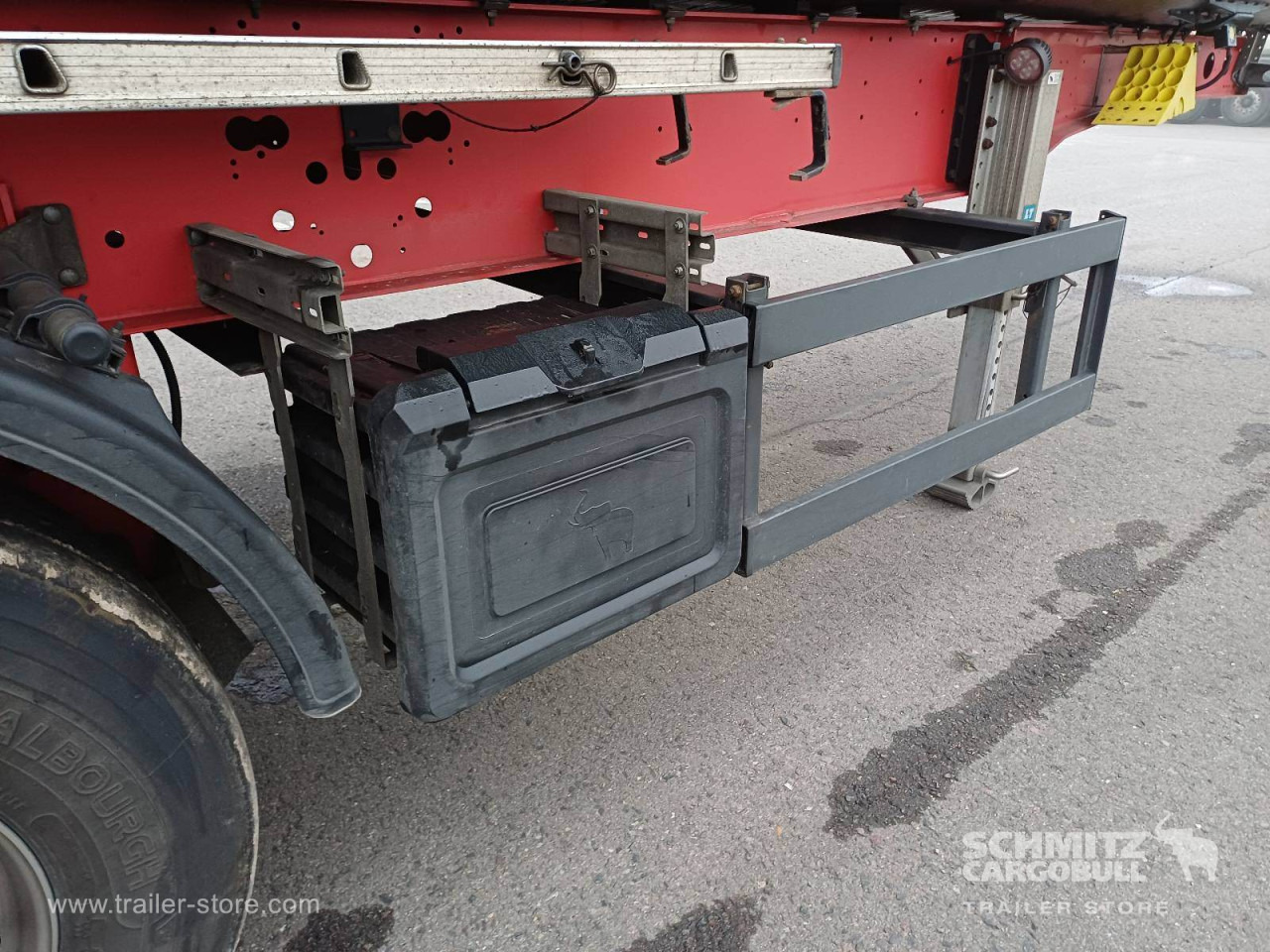 SCHMITZ Auflieger Kipper Stahlrundmulde 51m³ - Самосвальный полуприцеп: фото 4 SCHMITZ Auflieger Kipper Stahlrundmulde 51m³ - Самосвальный полуприцеп: фото 4