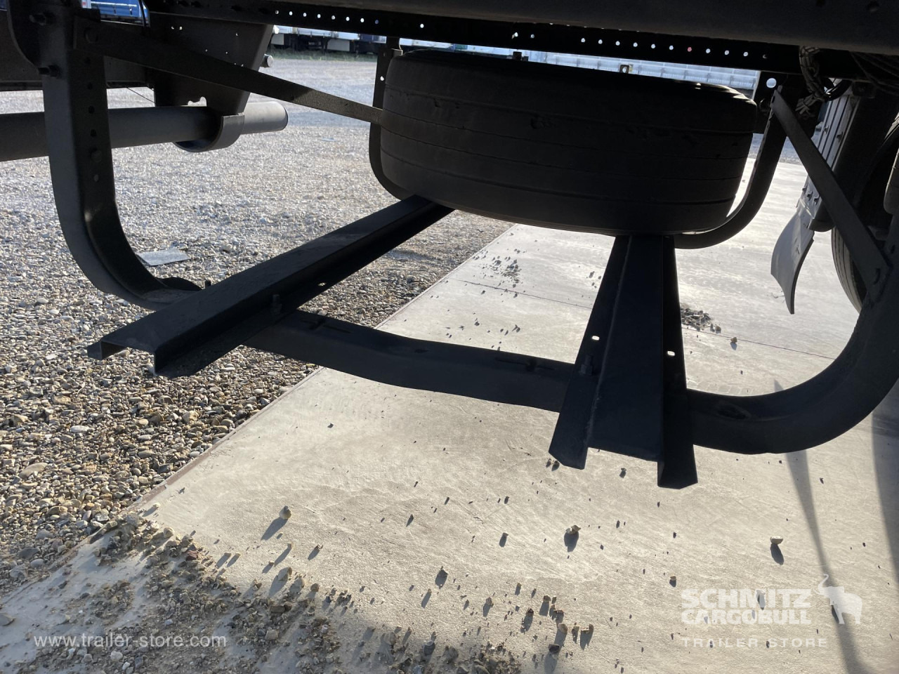 SCHMITZ Remolque Frigo Standard - Прицеп-рефрижератор: фото 3 SCHMITZ Remolque Frigo Standard - Прицеп-рефрижератор: фото 3