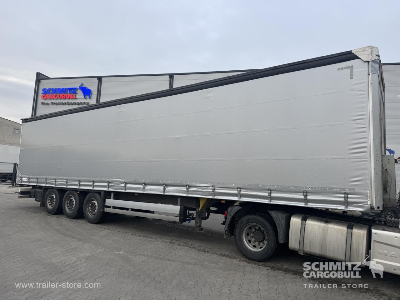 SCHMITZ Curtainsider Standard - Тентованный полуприцеп: фото 1 SCHMITZ Curtainsider Standard - Тентованный полуприцеп: фото 1
