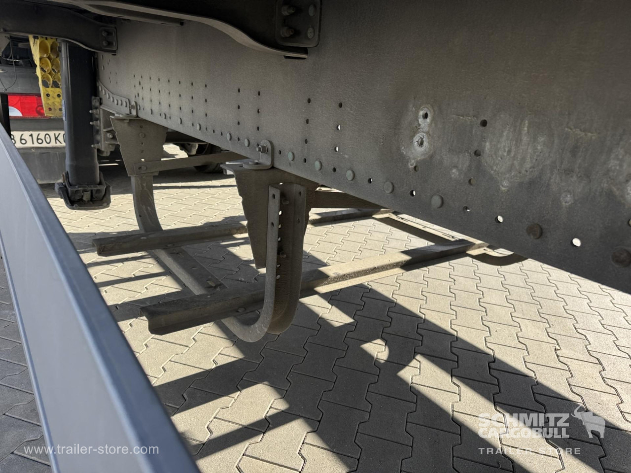 SCHMITZ Curtainsider Standard - Тентованный полуприцеп: фото 2 SCHMITZ Curtainsider Standard - Тентованный полуприцеп: фото 2