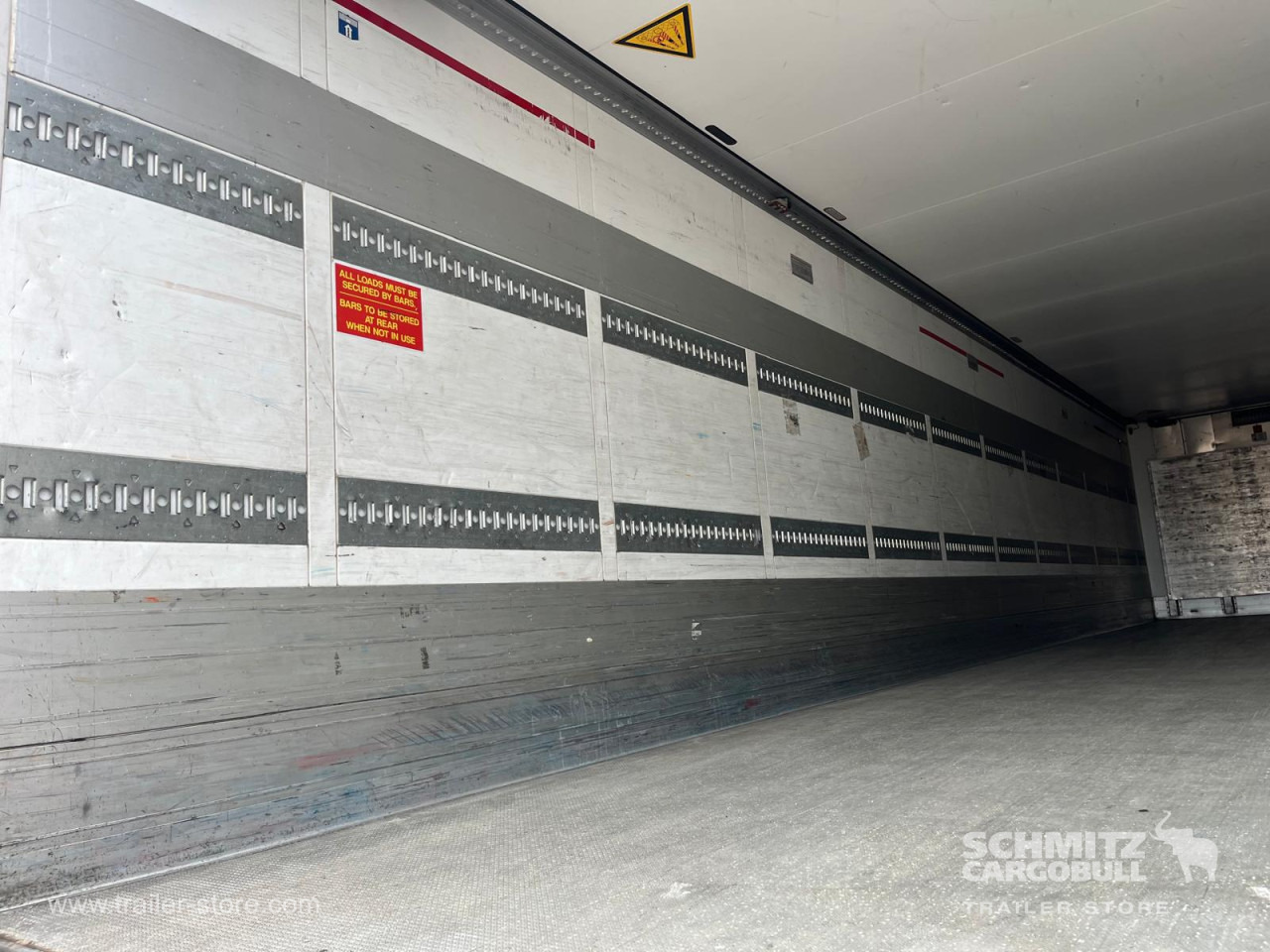 SCHMITZ Reefer Standard - Изотермический полуприцеп: фото 2 SCHMITZ Reefer Standard - Изотермический полуприцеп: фото 2